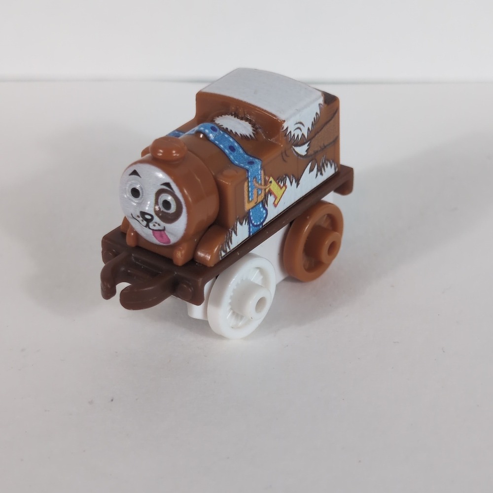 Thomas and Friends Minis Puppy Thomas Brown Dog Train GBB02 L49D